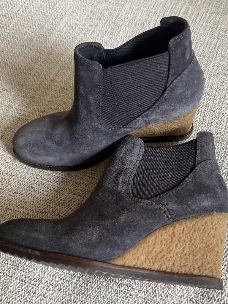 Trask Blue Suede Navy Wedge Booties Size 7